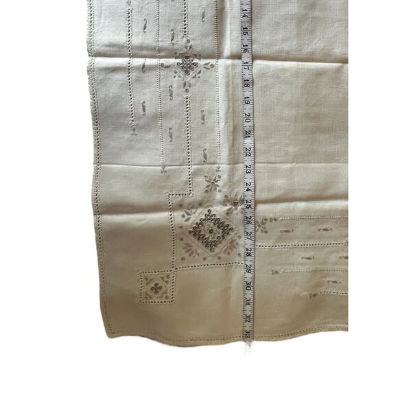 Madeira Linen Tablecloth With Embroidery Cutwork Pulled Thread Beige 33.5x32.75 - Picture 11 of 12